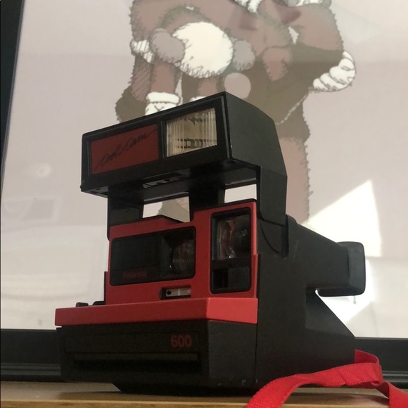 VINTAGE POLAROID CAMERA - Picture 3 of 3